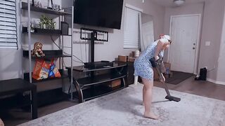 Lalunalewd - Mom’s Break from Chores